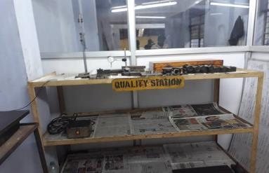 Quality station with measuring instruments and gauges